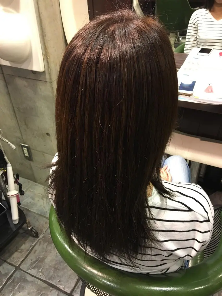 セミロング 平塚 千尋のヘアスタイル