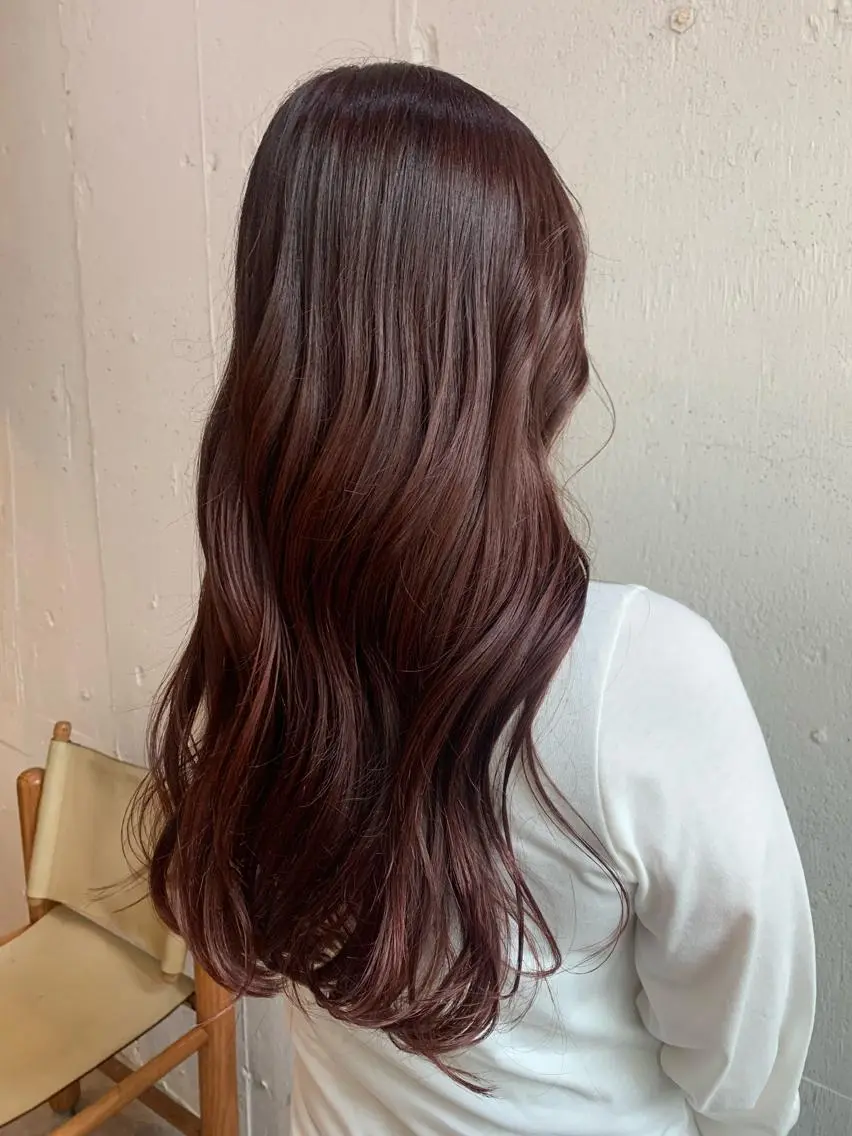 ロング カラー EIGHT 中川原 菜々子のヘアスタイル
