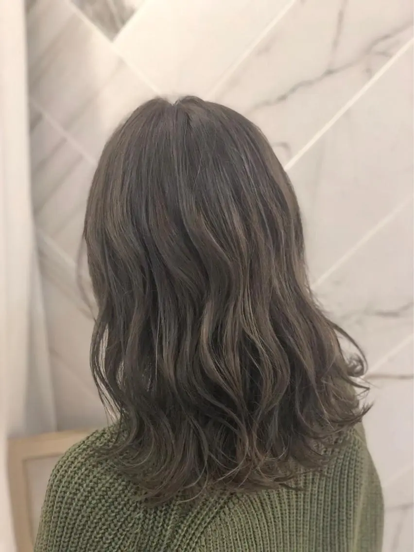 ミディアム カラー パーマ カット ヘアカラー トリートメント 🌈艶髪/髪質改善 新宿itouのヘアスタイル