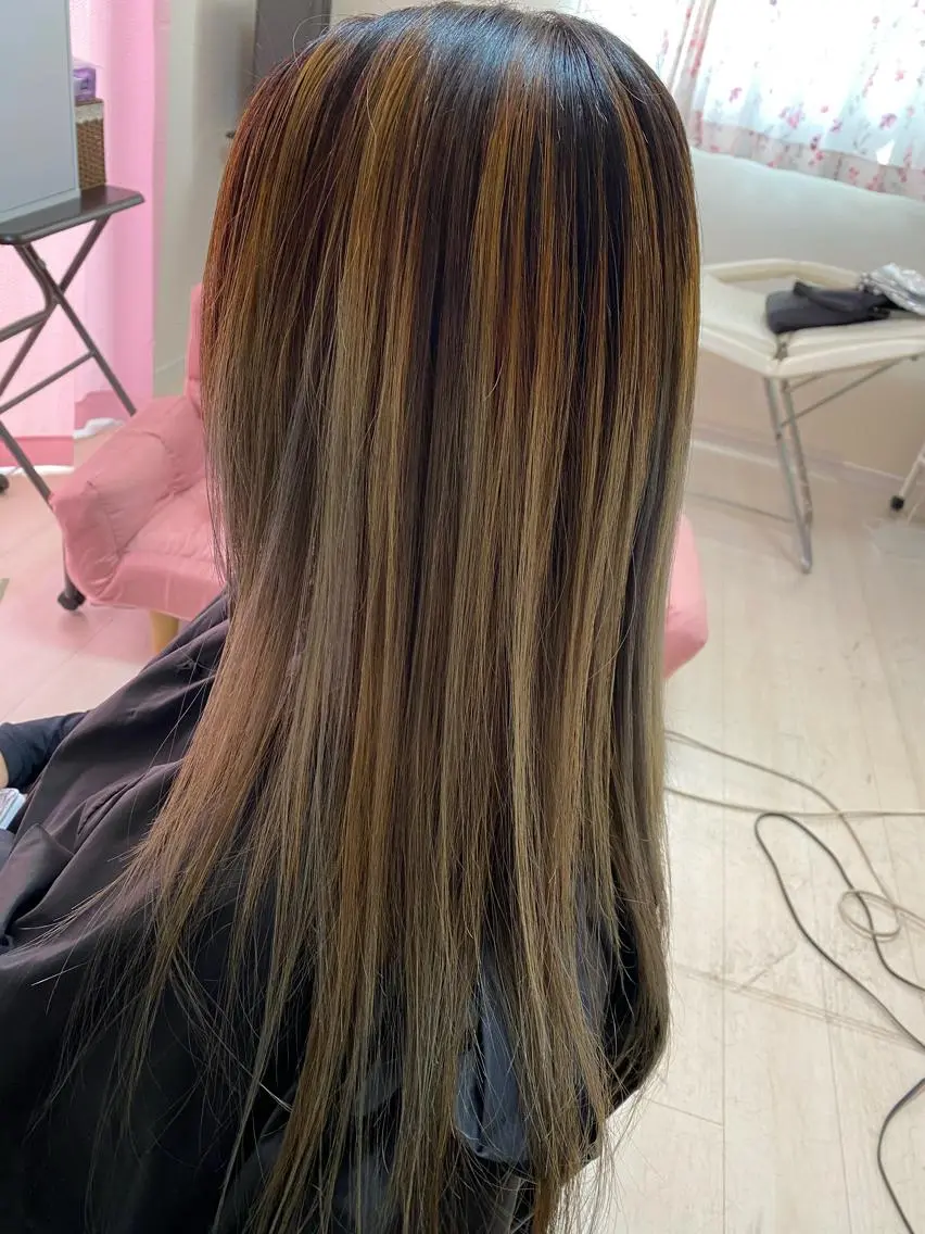 ロング カラー グラデーションカラー ハイライトカラー ハイライト くせ改善師 髪質改善師ゴトウのヘアスタイル