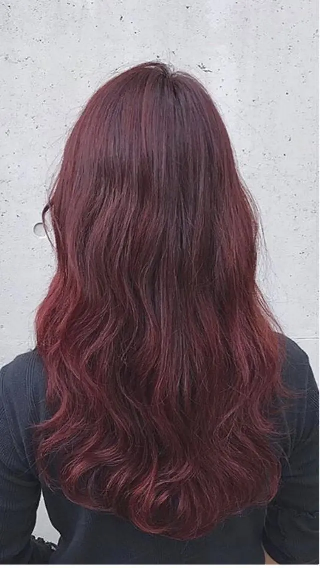 セミロング カラー ピンクカラー 田中 裕士のヘアスタイル