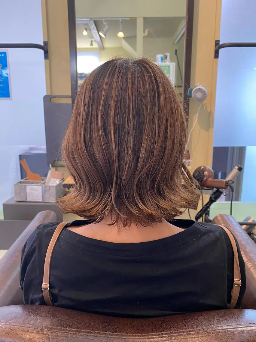ショート ボブ ハイライト 石川 信英のヘアスタイル