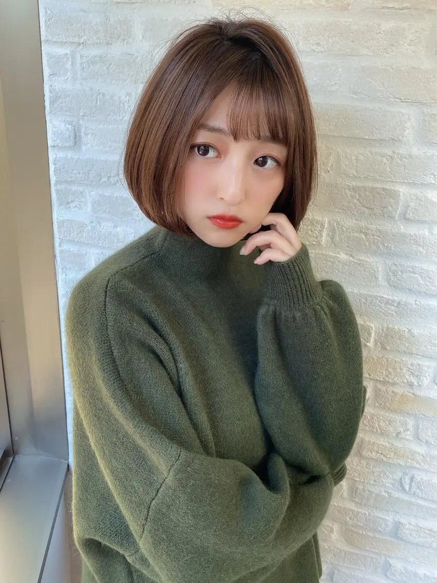 ショート ボブ 小顔カット 前地 麻衣のヘアスタイル