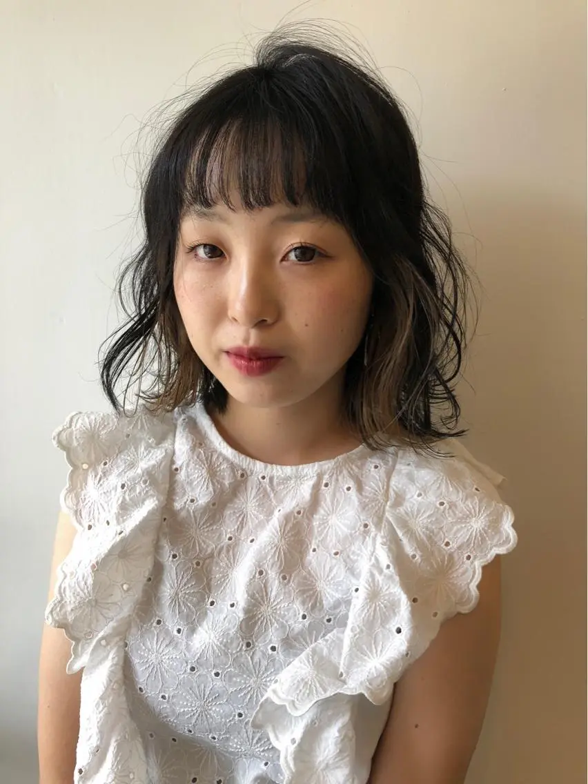 ミディアム カラー 安藤 佑衣のヘアスタイル
