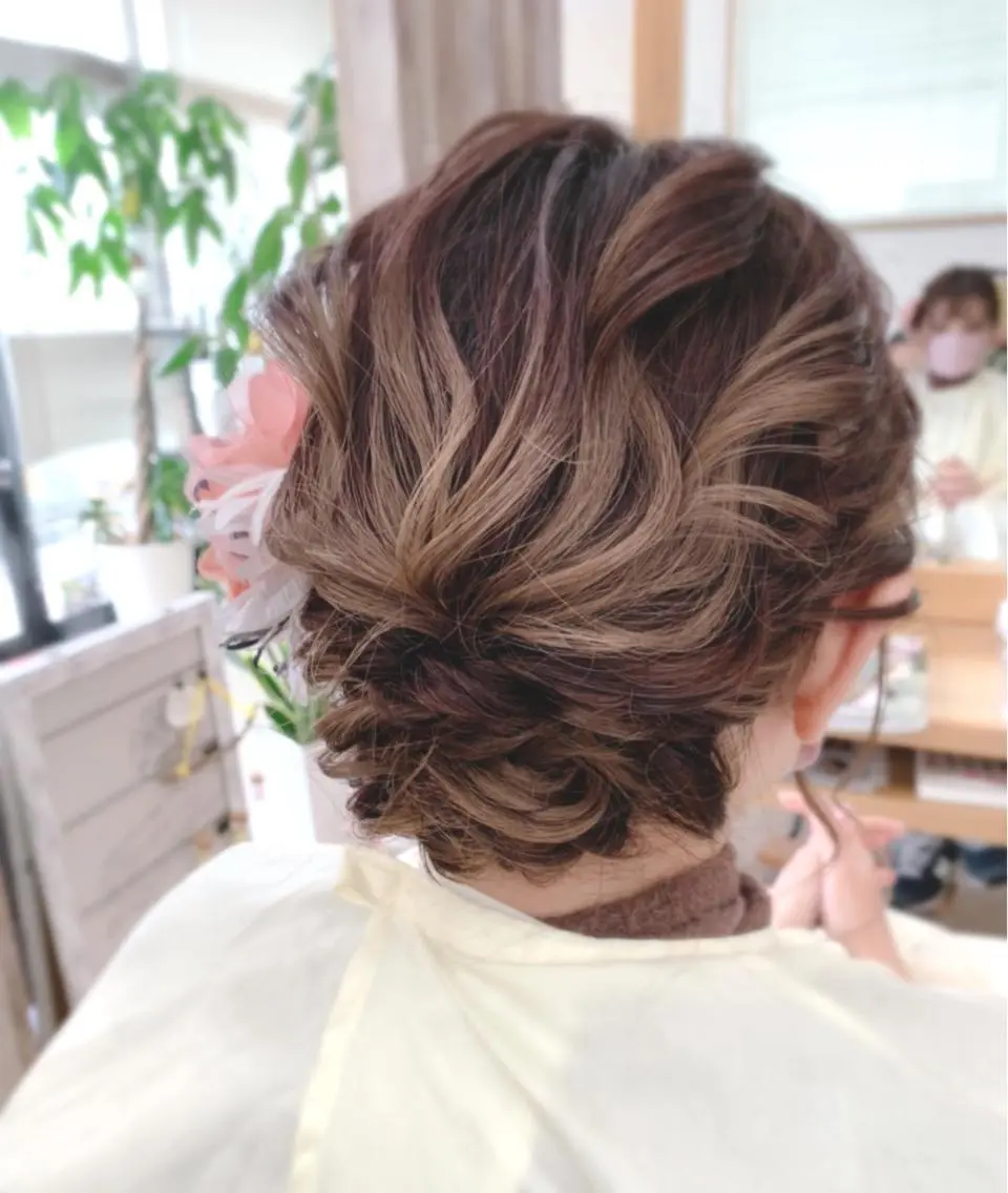 ミディアム ヘアアレンジ ボブ ヘアセット 新保 佳世のヘアスタイル