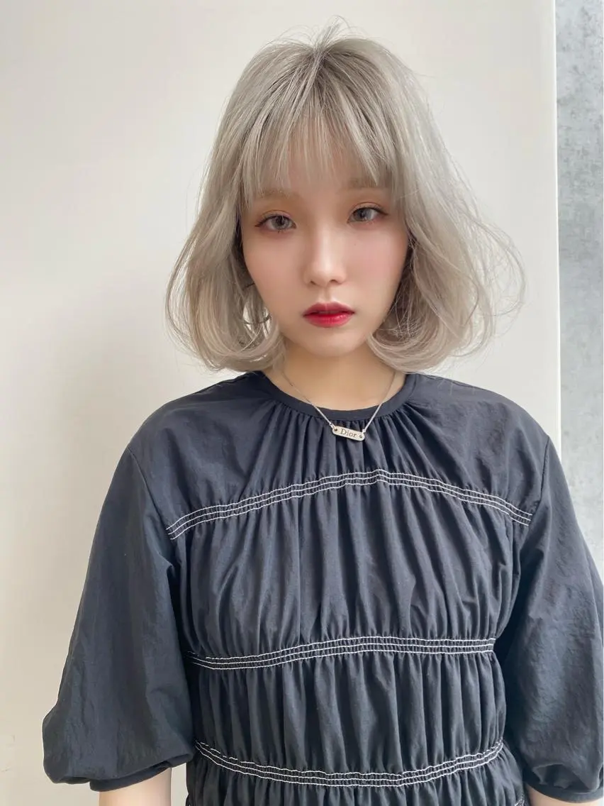 ショート カラー シルバー ホワイトシルバー ハイトーン✨ボブ✨ 篠崎良訓のヘアスタイル