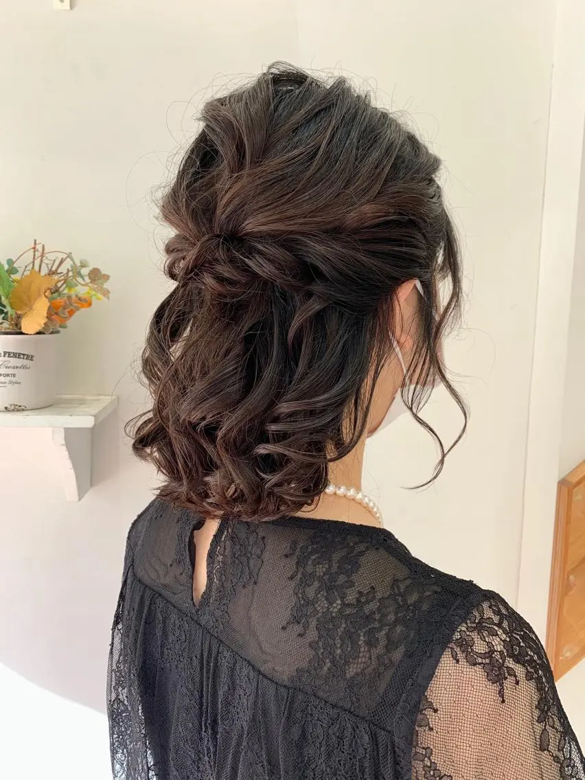 ミディアム ヘアアレンジ ハーフアップ ヘアアレンジ にいた かづしげのヘアスタイル
