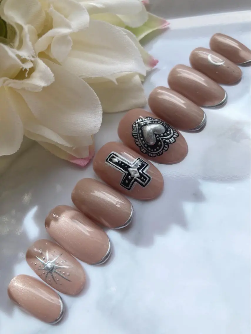 ネイル 手書きが得意🖌️ Y’s  nailのネイルデザイン