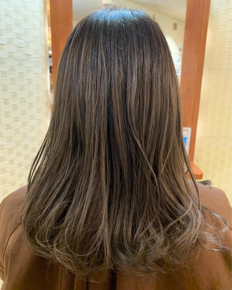 ロング 田畑 優希のヘアスタイル