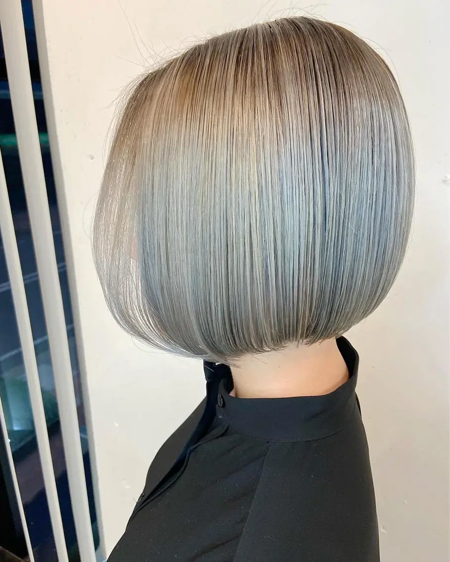 ショート カラー ボブレイヤー アッシュ バレイヤージュ ベージュカラー ブリーチ トリートメント ウルフカット レイヤーカット上柿のヘアスタイル