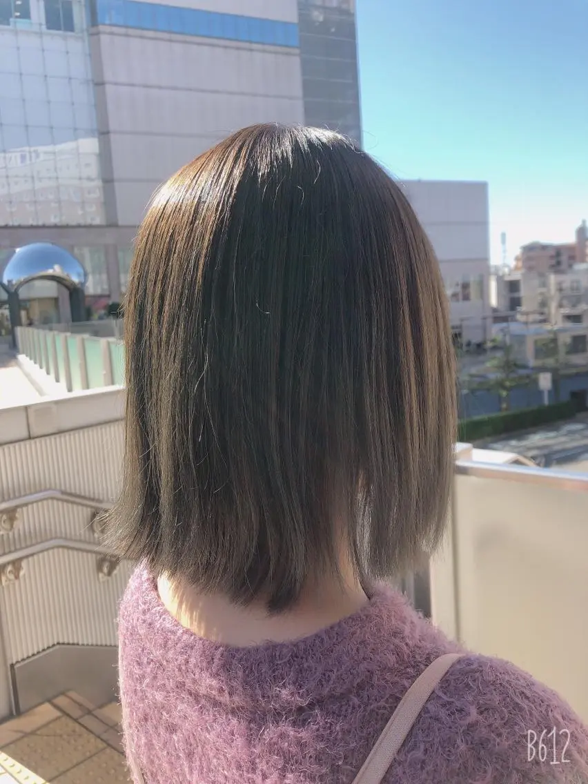ショート カラー ブリーチ ブラウンカラー グラデーションカラー オリーブブラウン EARTH志木/佐藤 氷河のヘアスタイル