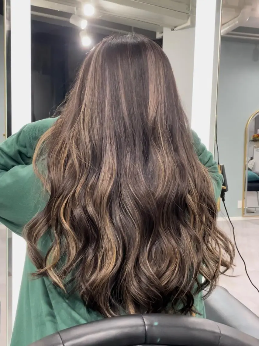 ロング カラー ブリーチ ケアブリーチ デザインカラー ハイライトカラー ハイライト バレイヤージュ/ハイ ライト/庄司鉄平のヘアスタイル