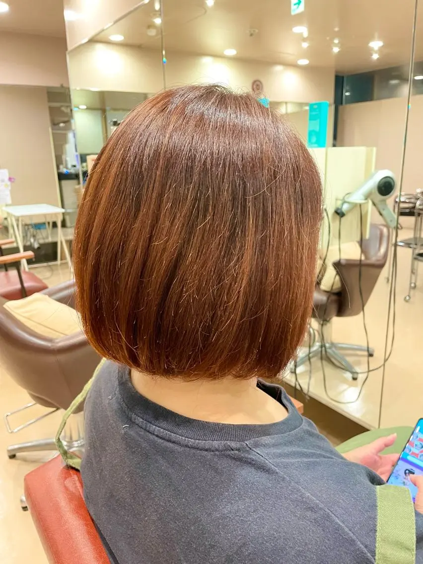 カラー ブリーチ グラデーションカラー 小松田 琴美のヘアスタイル
