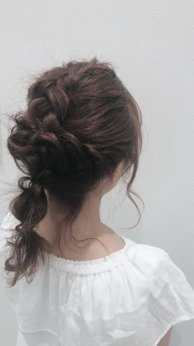 ミディアム ヘアアレンジ 樋渡 侑希のヘアスタイル