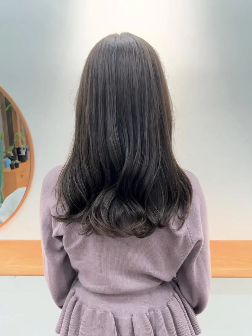 カラー aiko【艶カラー ・ミニモ年内で終了】のヘアスタイル