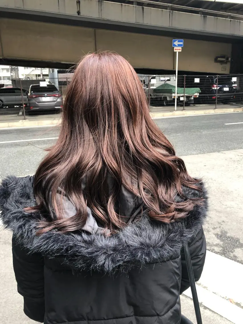 ロング カラー ハイライトカラー ハイライト ツバサ 髪質改善のヘアスタイル