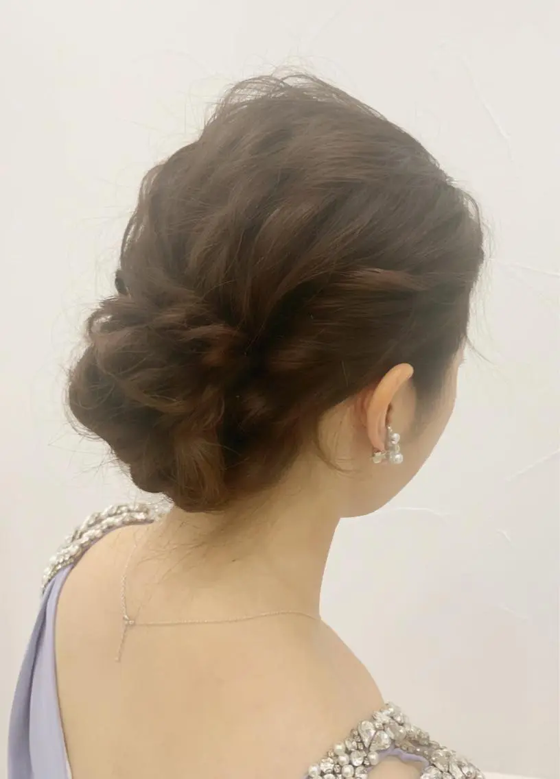 セミロング カラー ヘアアレンジ ヘアセット ミドウチ アヤカのヘアスタイル
