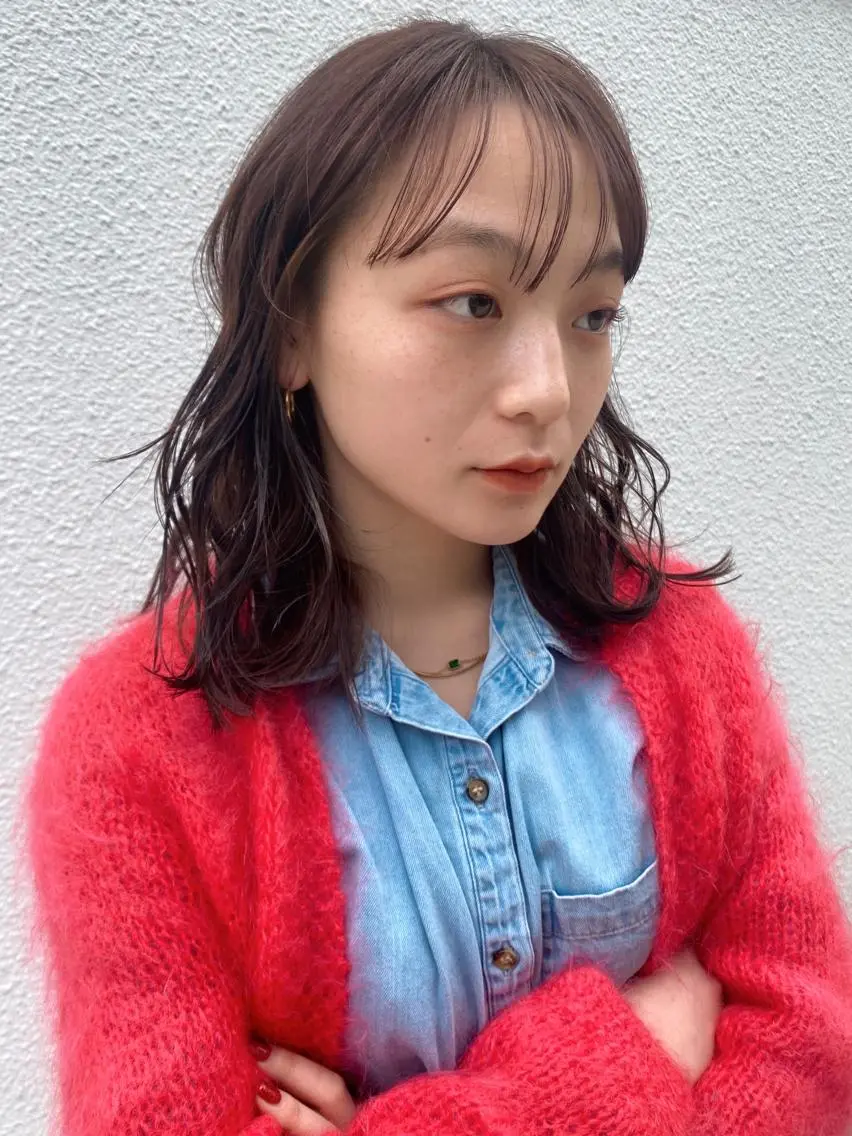 ミディアム サトウ ナナのヘアスタイル