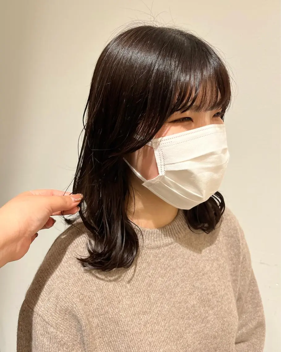 ミディアム 顔周りカット 韓国風ヘア 西崎 満里奈のヘアスタイル