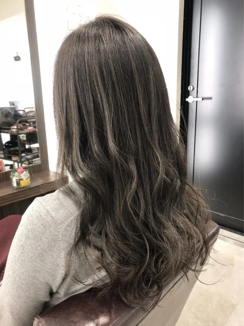セミロング カラー ベージュカラー YUDA 湯田のヘアスタイル