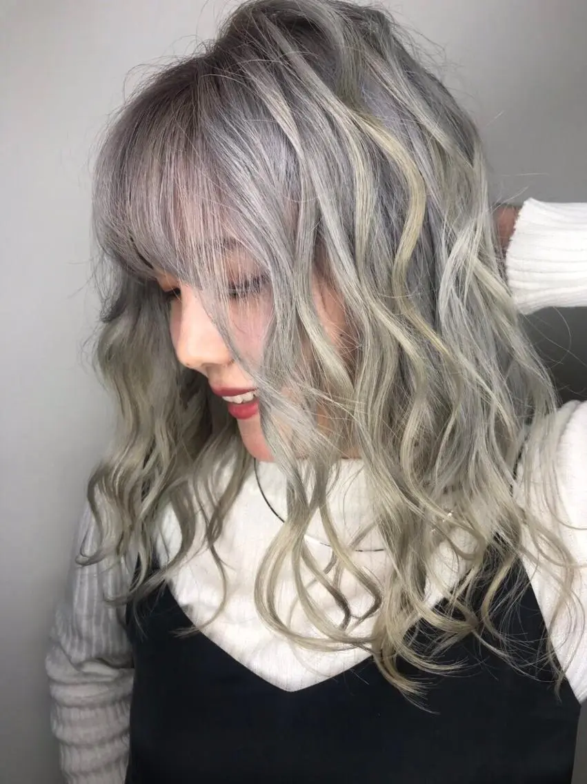 セミロング カット 倉橋 俊輔のヘアスタイル