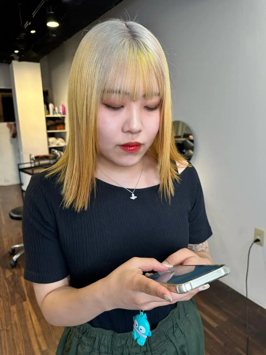 ロング カラー アディクシーカラー ブリーチ ケアブリーチ デザインカラー ハイトーンカラー ワンホンヘア/ レイヤー/Kaitoのヘアスタイル