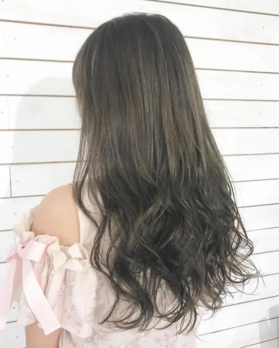 ロング アッシュ 縮毛矯正 髪質改善寺坂雄飛💐のヘアスタイル