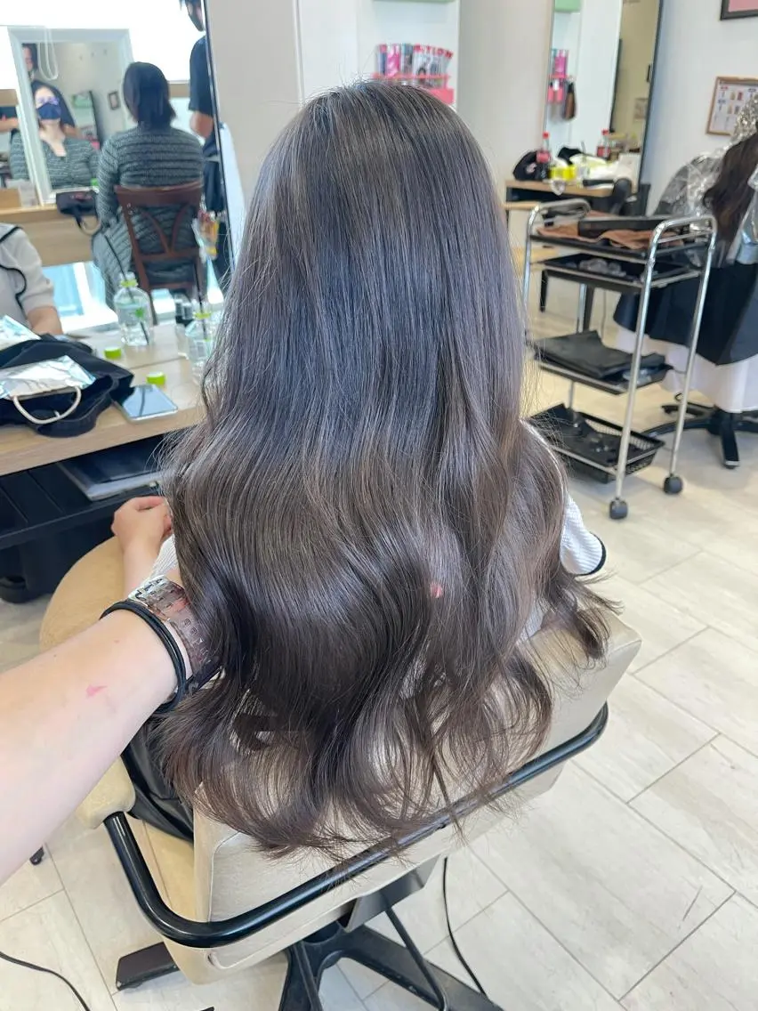 ロング カラー ブリーチ ラベンダーカラー ラベンダーグレー ヘアカラー インナーエクステ渋谷 🦋KAJIのヘアスタイル