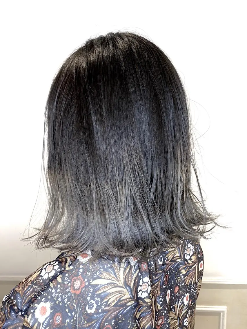 ミディアム カラー カット トリートメント レイヤー×艶髪特化 マネージャー安藤光司のヘアスタイル
