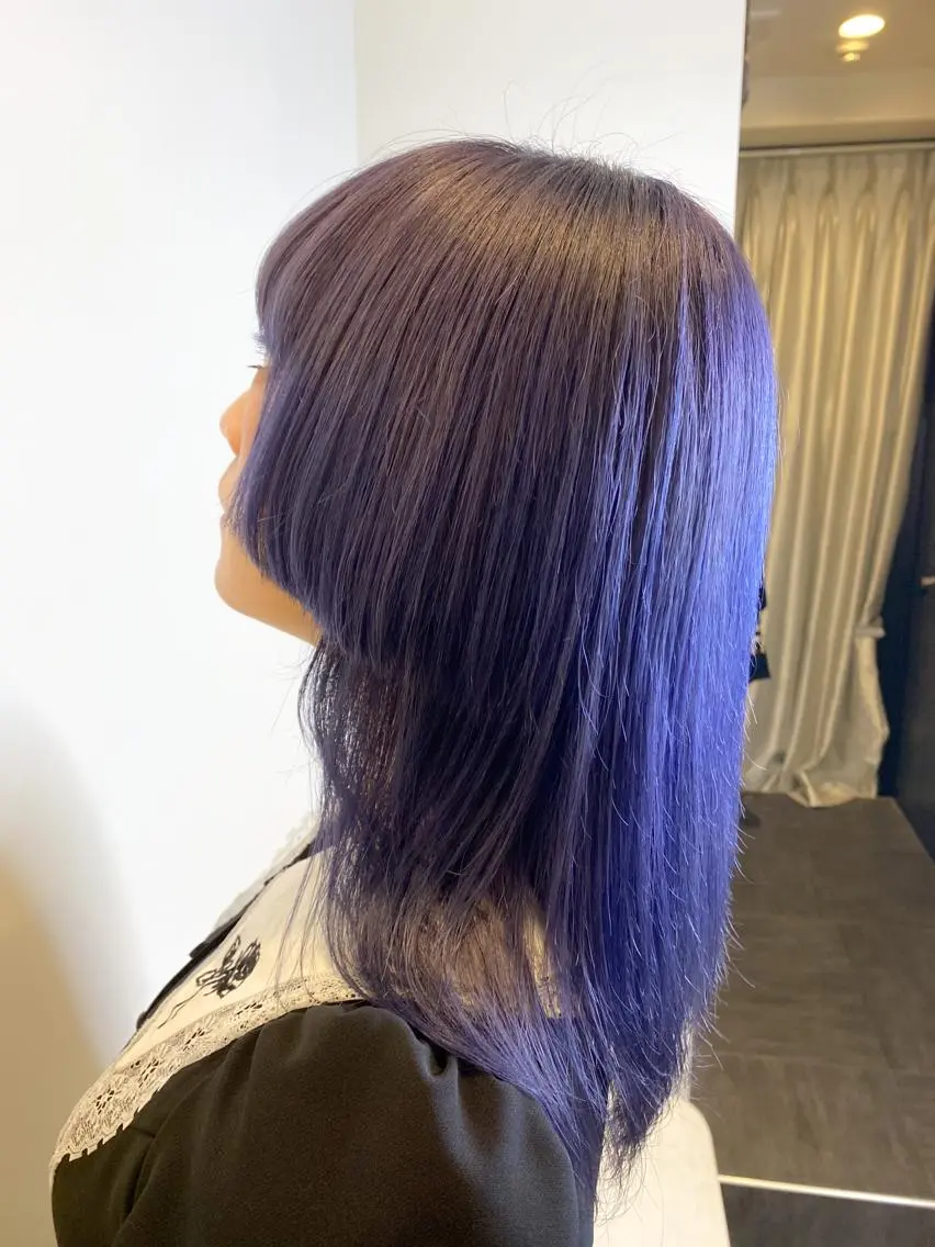セミロング カラー ブリーチ ブルーカラー ラベンダーカラー ハイライト/ブリーチ バレイヤージュ関佳祐のヘアスタイル