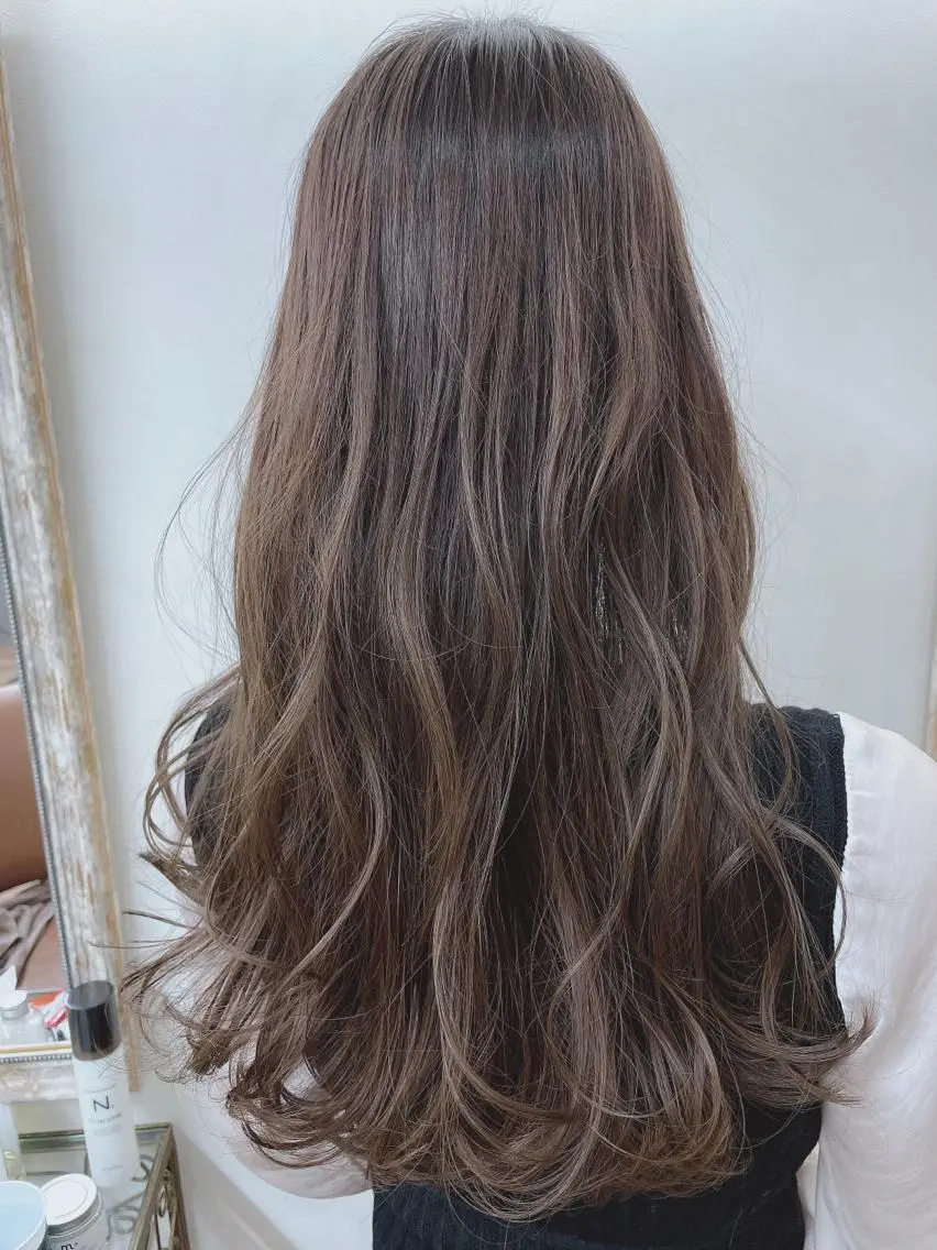 セミロング カラー シルバー TOWA 野村　コウダイのヘアスタイル