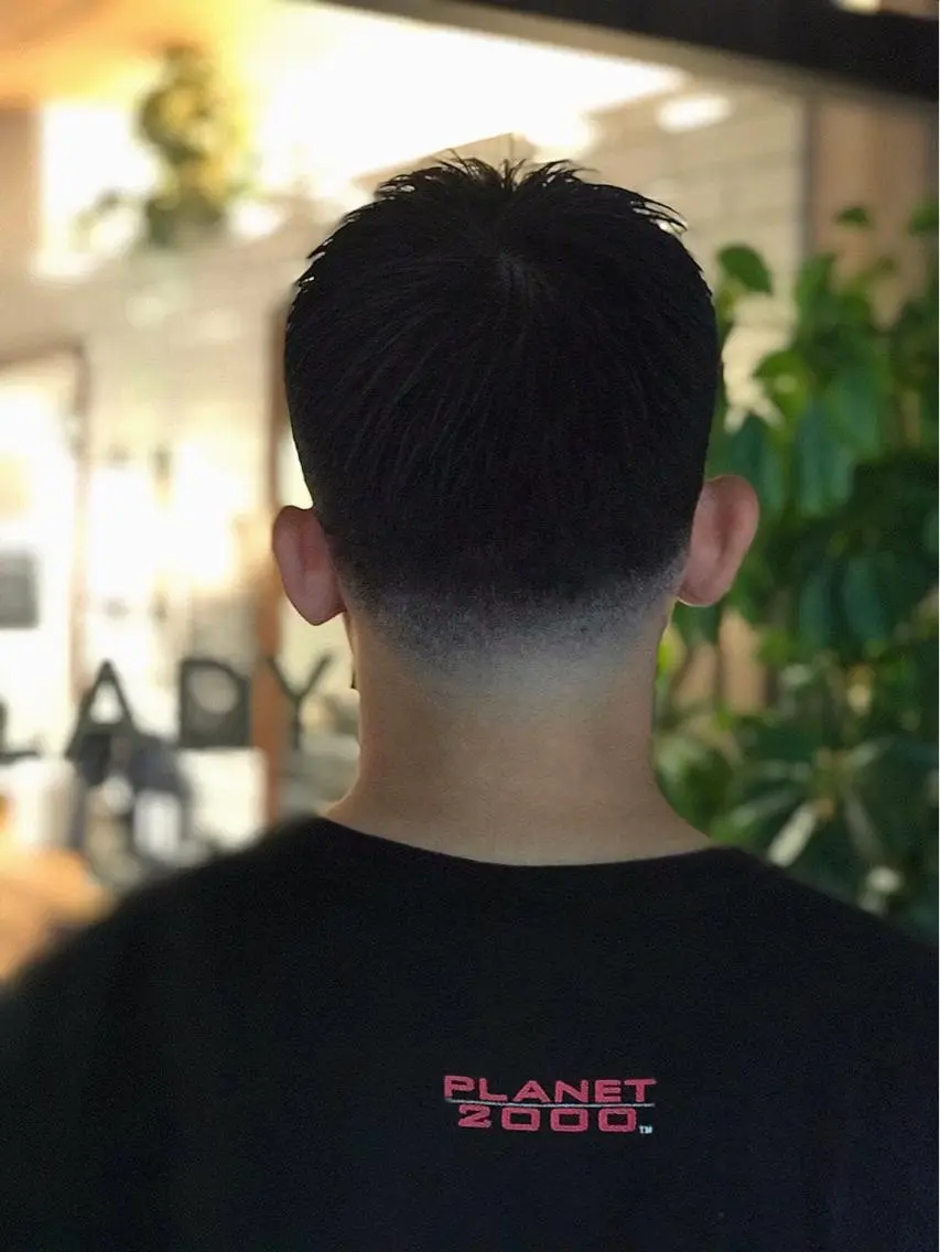 ショート メンズ フェードカット 時久 葵のヘアスタイル