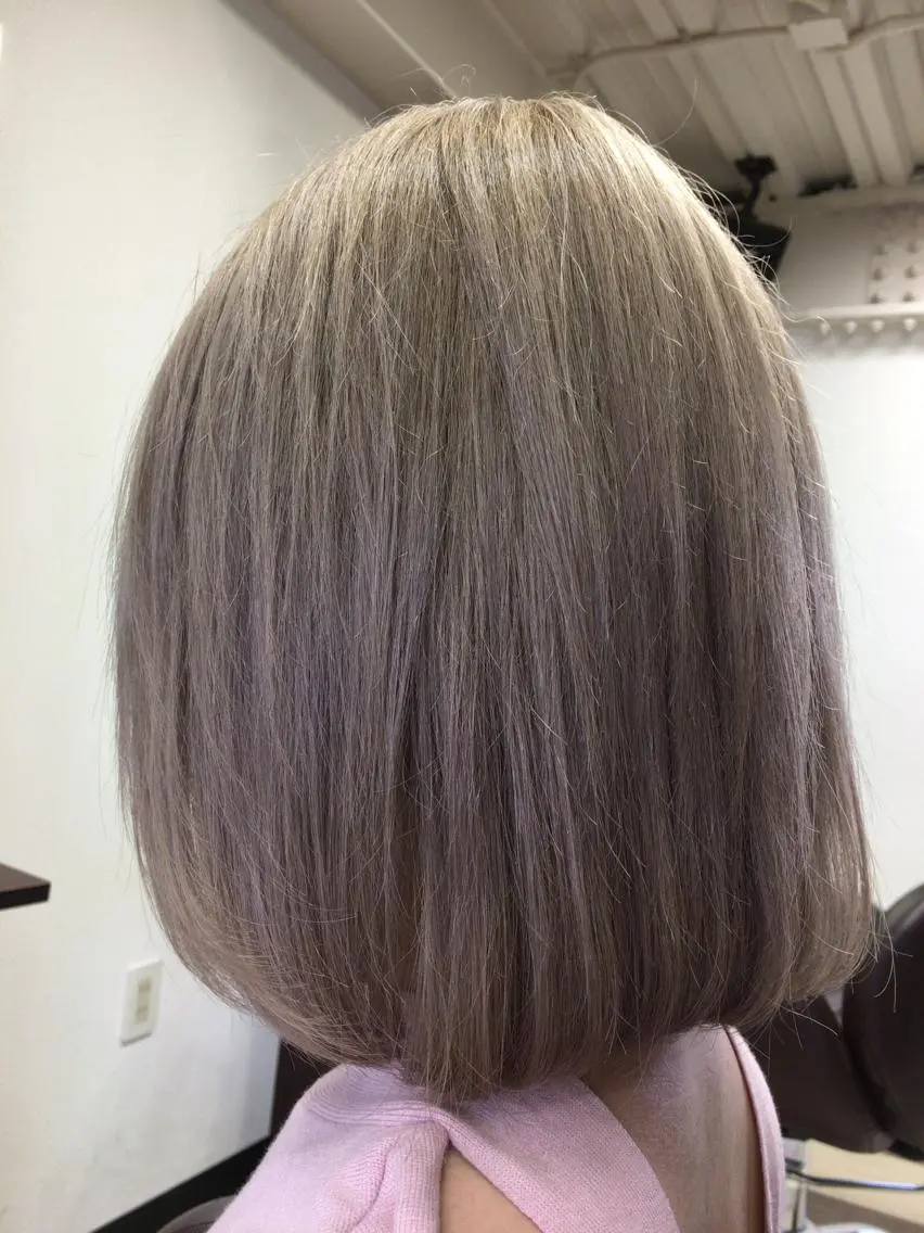 ショート カラー ブリーチ ヘアカラー トリートメント 大塚 貴之のヘアスタイル