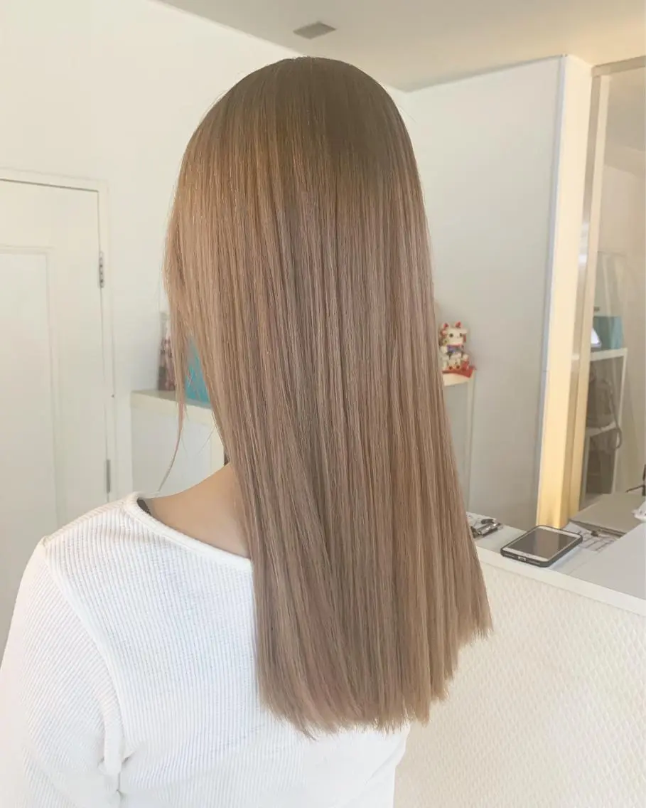 カラー ブリーチ 渡辺 健太のヘアスタイル