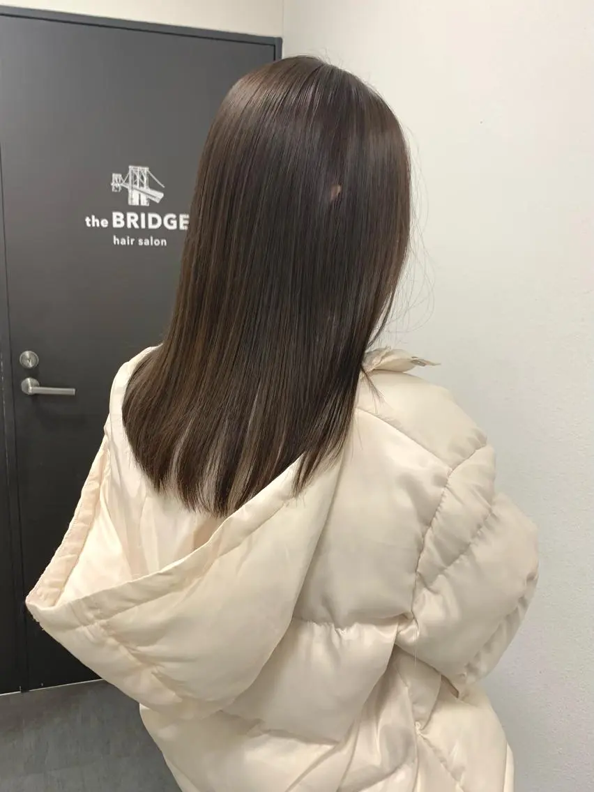 セミロング カラー アッシュ アッシュブラウン ブラウンカラー 透明感カラー 村田 来倖のヘアスタイル