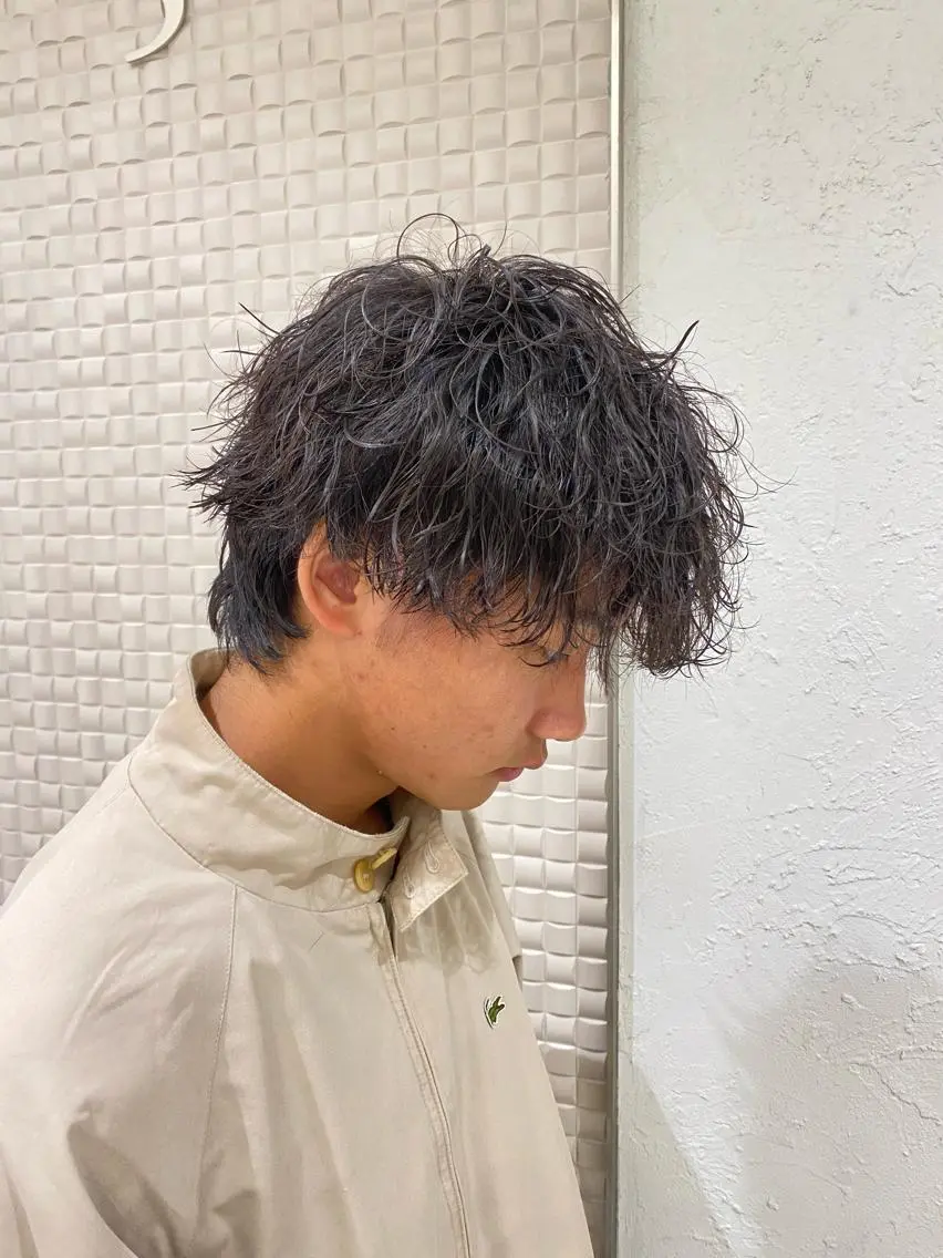パーマ スパイラルパーマ 新宿メンズパーマ ヨモギダのヘアスタイル