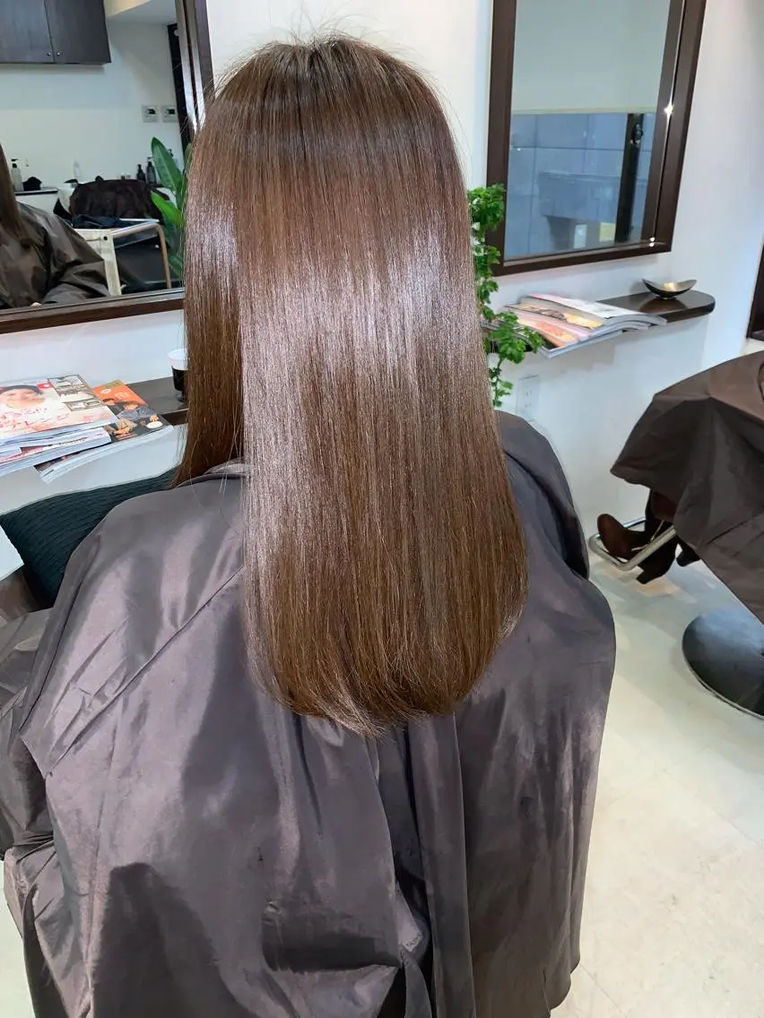 セミロング セミロングパーマ ラベンダーベージュ くびれヘア トリートメント 隠れ家美容室 RAW TOKYO 【公式】のヘアスタイル