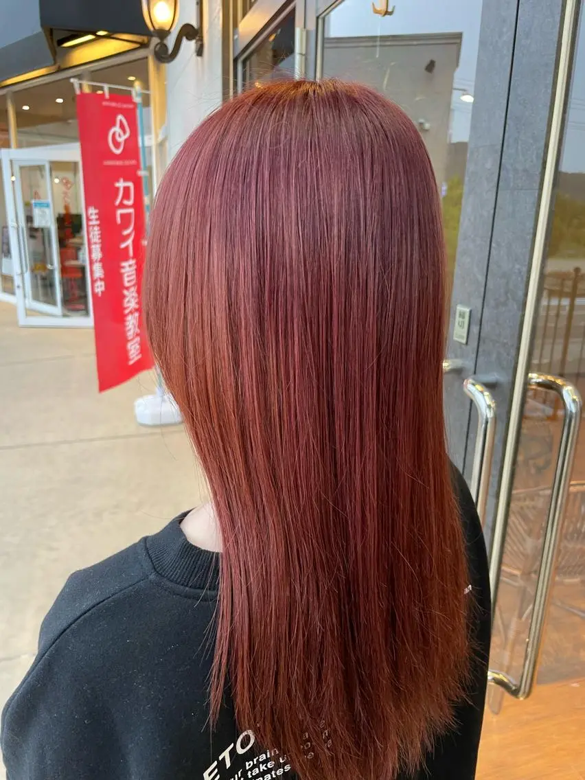 ロング カラー カシス ピンクカラー カット ヘアカラー 鵜飼 真伍のヘアスタイル