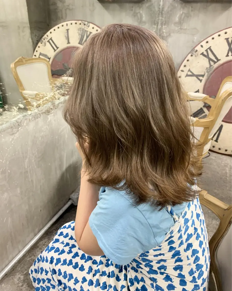 ミディアム カラー ベージュカラー 外国人風カラー 外ハネヘア 似合わせカラー🫶 小川千波のヘアスタイル