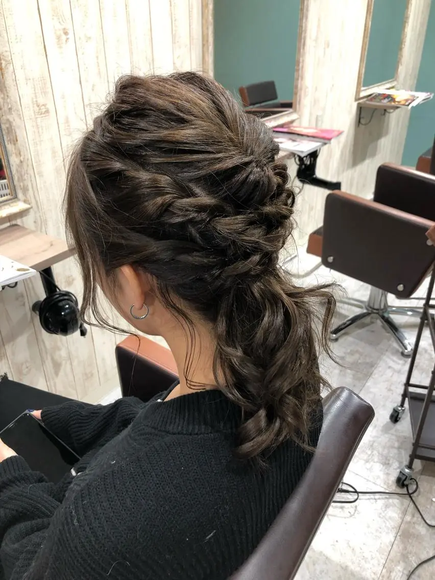 ヘアアレンジ みやもと まなみのヘアスタイル