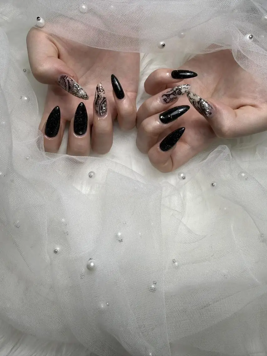 ネイル PEEKABOO NAIL 梅田のネイルデザイン