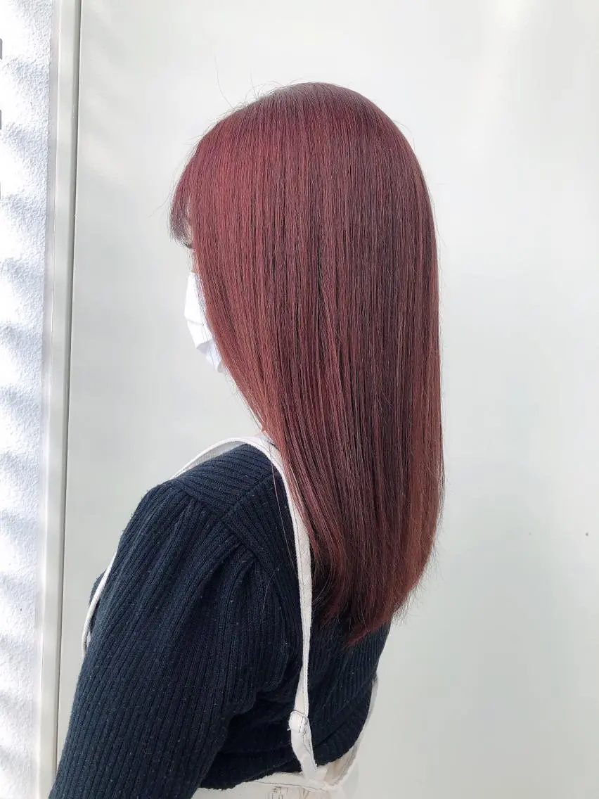 セミロング カラー カット ヘアカラー トリートメント 韓国🇰🇷レイヤー 映える顔周り🩷のヘアスタイル