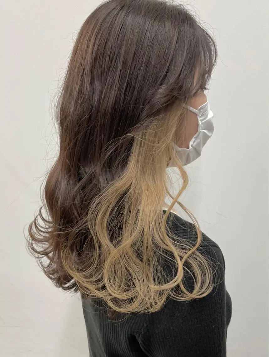 セミロング カラー ヘアアレンジ ベージュカラー ブリーチ ホワイトベージュ ヘアカラー トリートメント 🦄インナーカラー 🦄貫井彩花のヘアスタイル