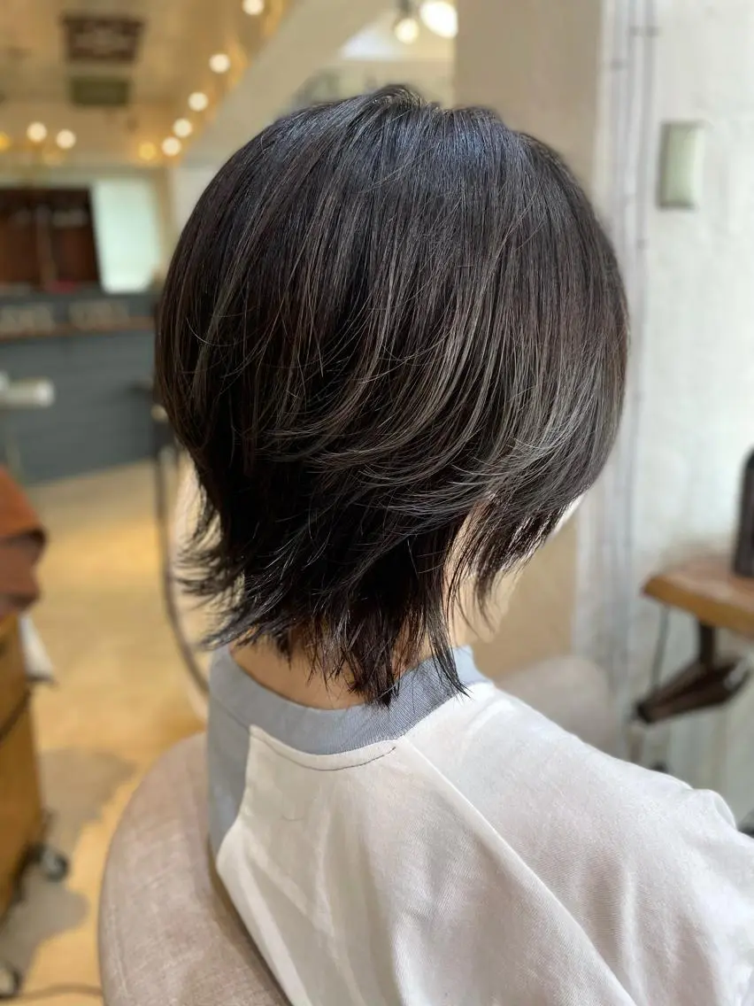 ショート カラー ウルフカット カット ヘアカラー トリートメント すずき えりのヘアスタイル