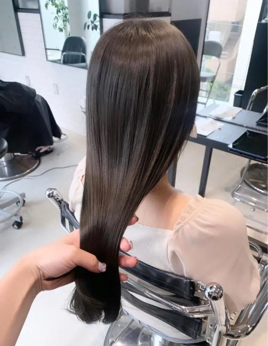 セミロング カラー パーマ ヘアアレンジ カット ヘアカラー トリートメント 透明感/オリーブ/ グレージュ/YUKAのヘアスタイル