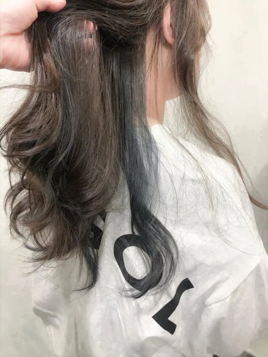 ロング カラー アッシュ インナーカラー ダメージレスサロン✨ kayo🌱のヘアスタイル