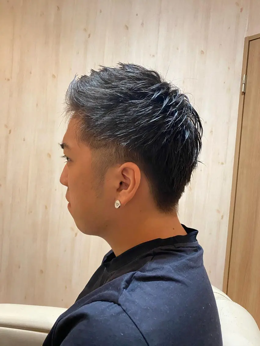 メンズ アップバング 岡垣 幸汰のヘアスタイル