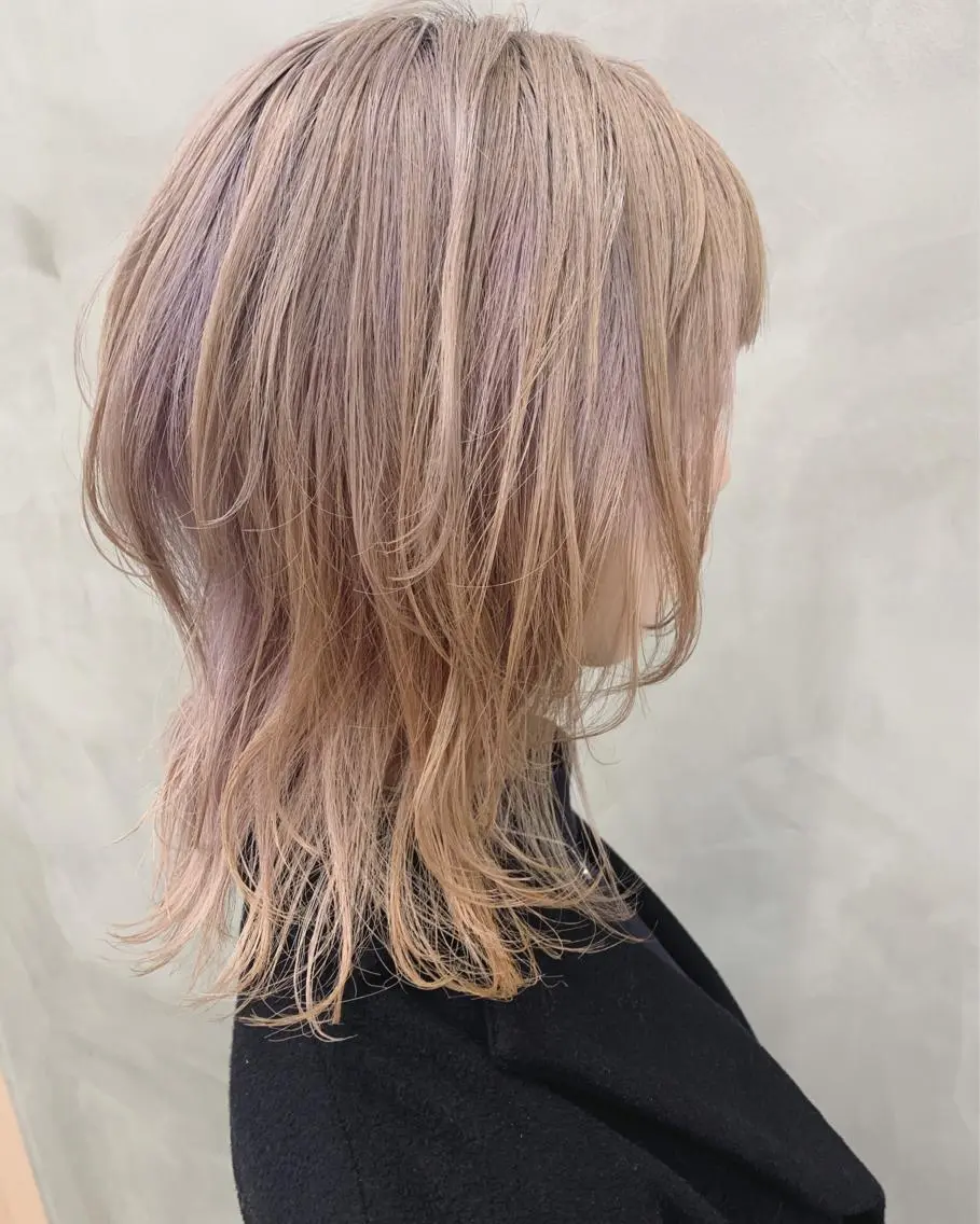 ミディアム ウルフカット 🐝 hachi🐝のヘアスタイル
