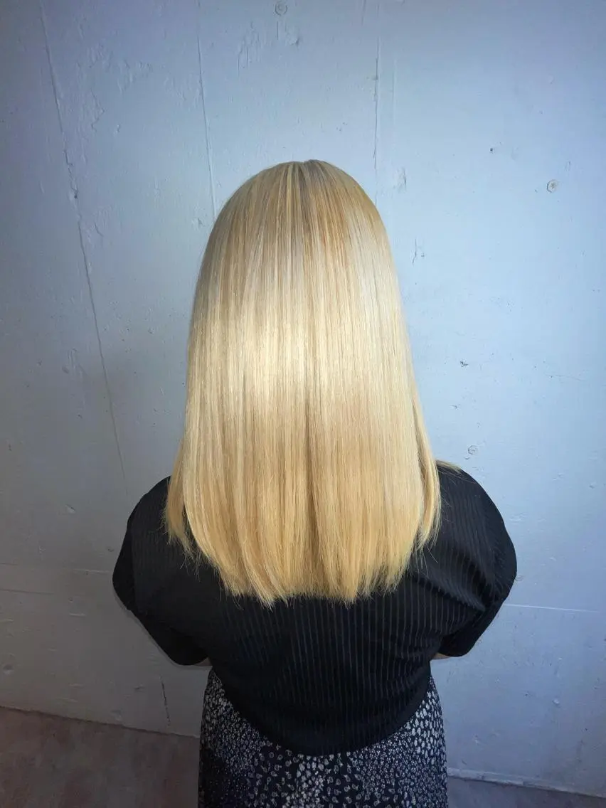 ミディアム カラー ベージュカラー ブリーチ ホワイトベージュ ヘアカラー トリートメント 💛丁寧さNo.🥇 🧸片山智裕💛のヘアスタイル