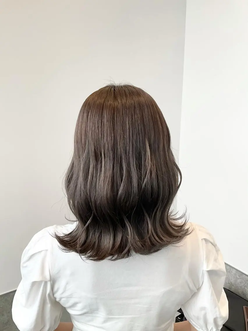 ミディアム カラー グレージュ ヘアカラー トリートメント ヘッドスパ ヘアセット yoshi ☆のヘアスタイル